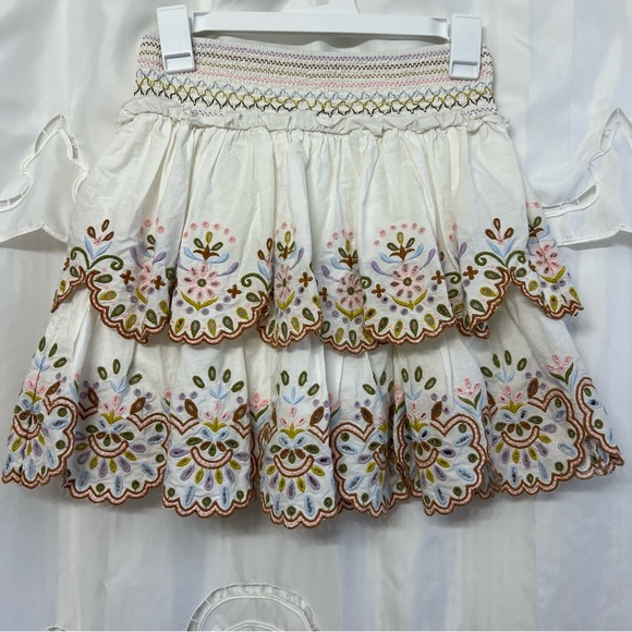 Love The Label Dresses & Skirts - Love the Label Embroidered Tiered Mini Skirt Boho Cotton Scallop Hem Size Small
